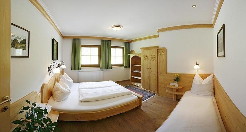 Appartementhaus Sonnenschein Mayrhofen Room photo